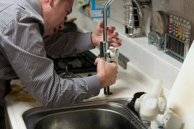 WHAT TO DO IF YOUR PLUMBING IS HAVING PROBLEMS